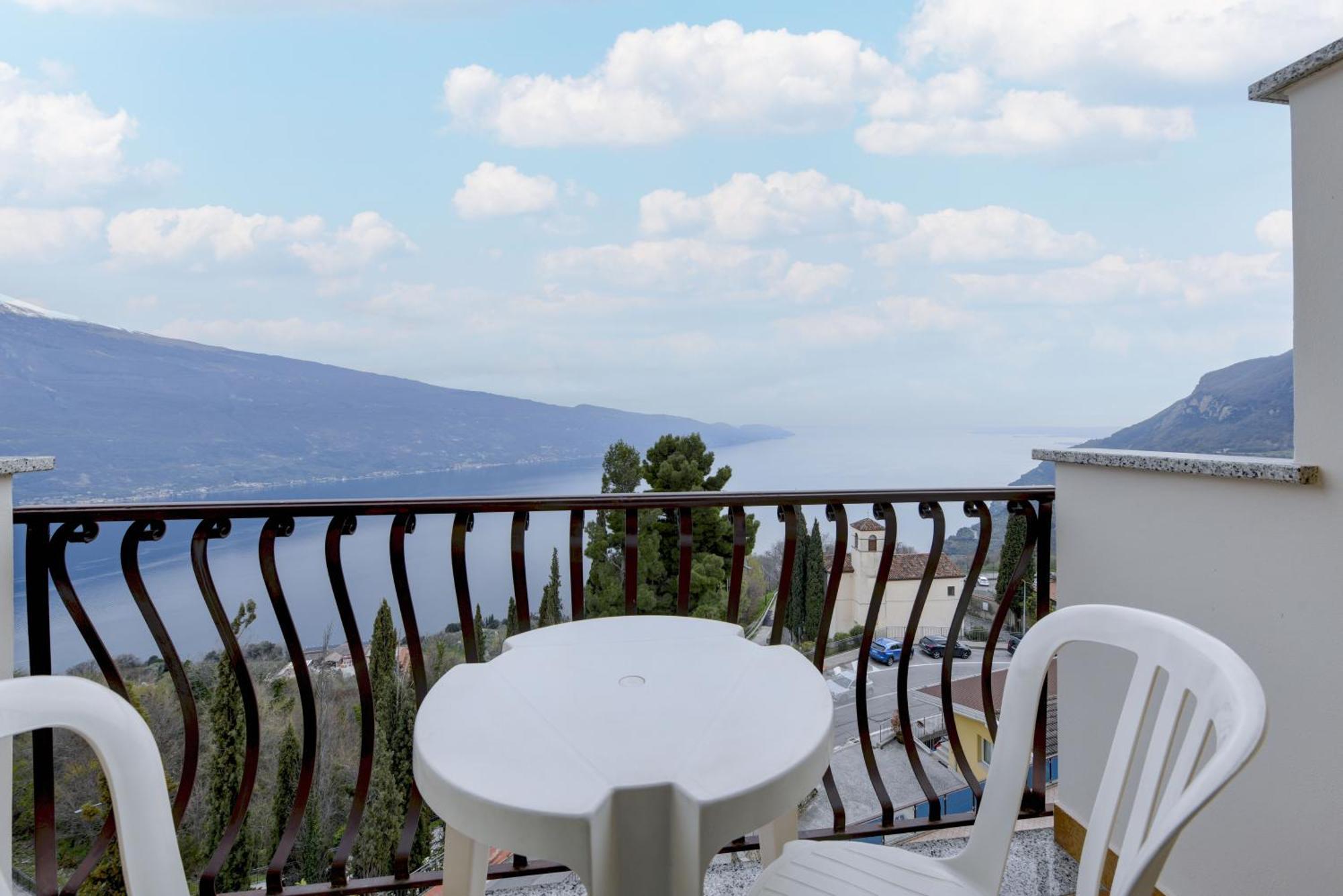Hotel Bellavista Тиньяле Экстерьер фото