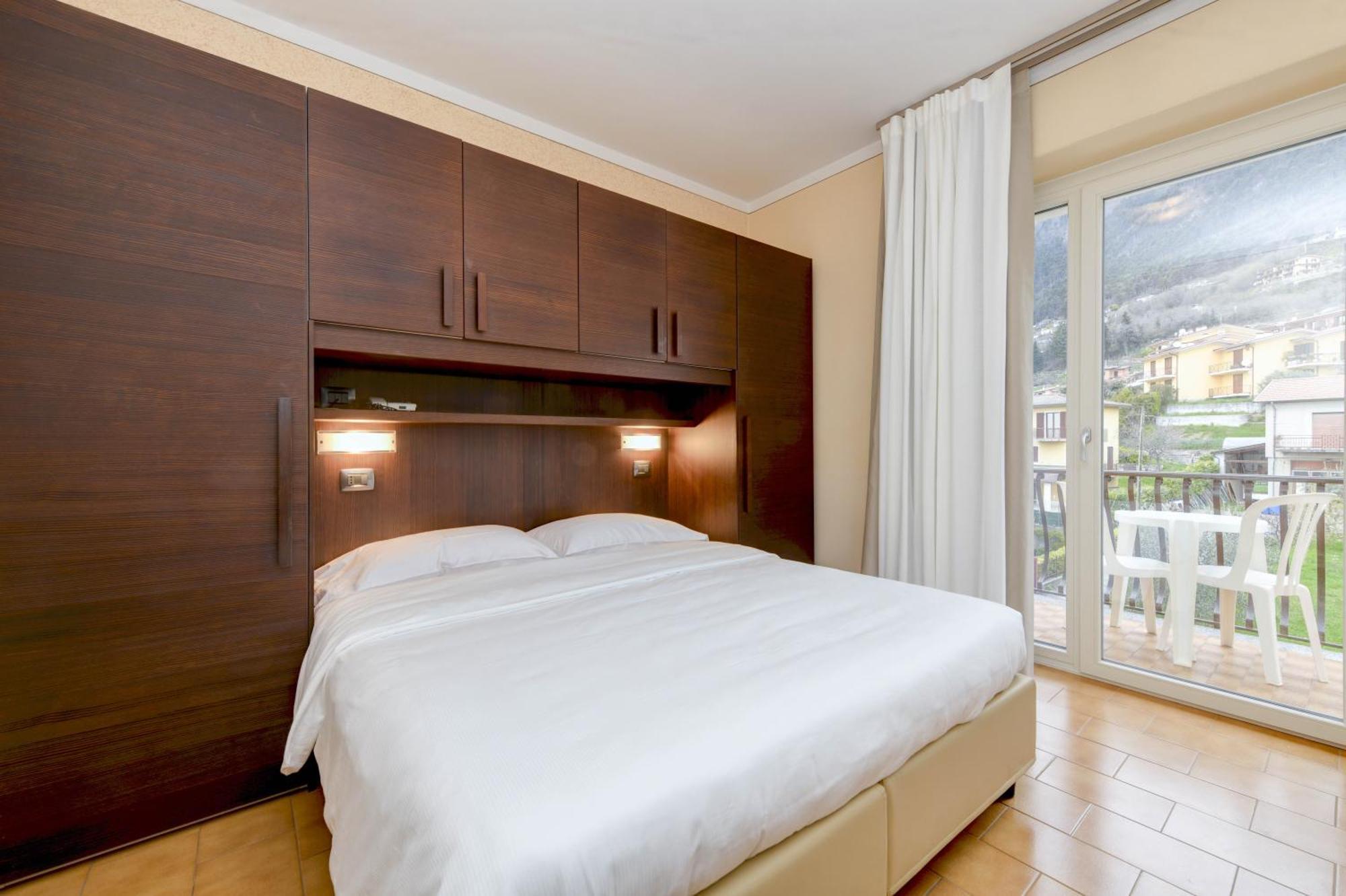Hotel Bellavista Тиньяле Экстерьер фото