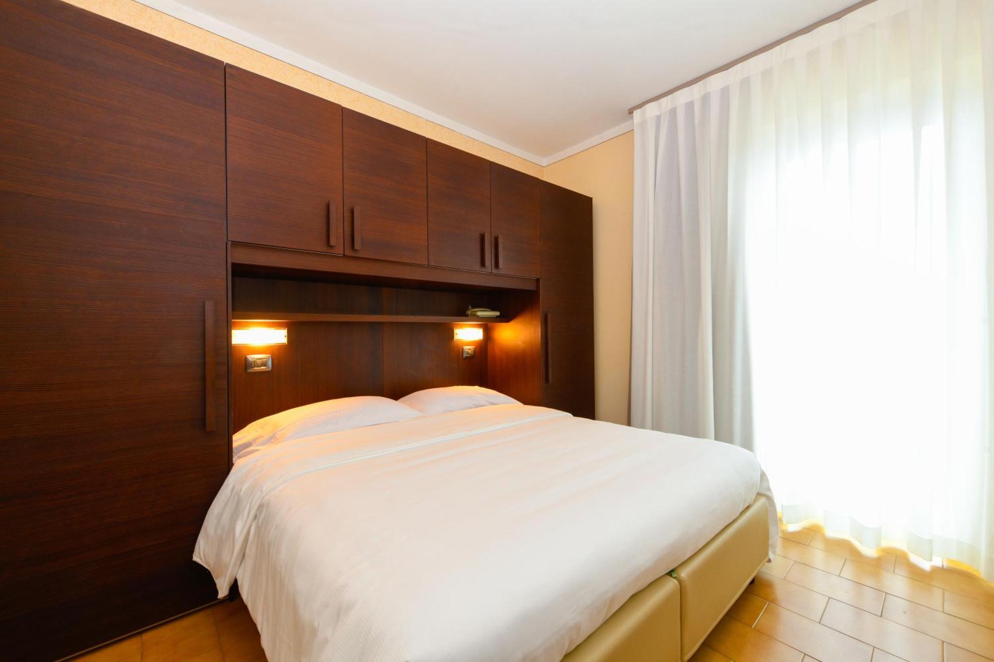 Hotel Bellavista Тиньяле Экстерьер фото